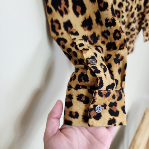 SUNG Alfred Sung Leopard Print Blouse Top Button Down Shirt Animal Print Small - Picture 8 of 14